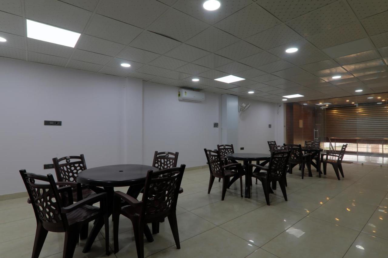 Shri Tirupati Residency Otel Lucknow Dış mekan fotoğraf