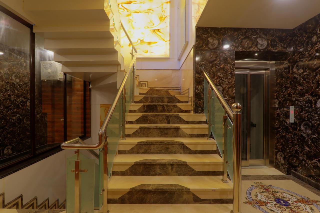 Shri Tirupati Residency Otel Lucknow Dış mekan fotoğraf